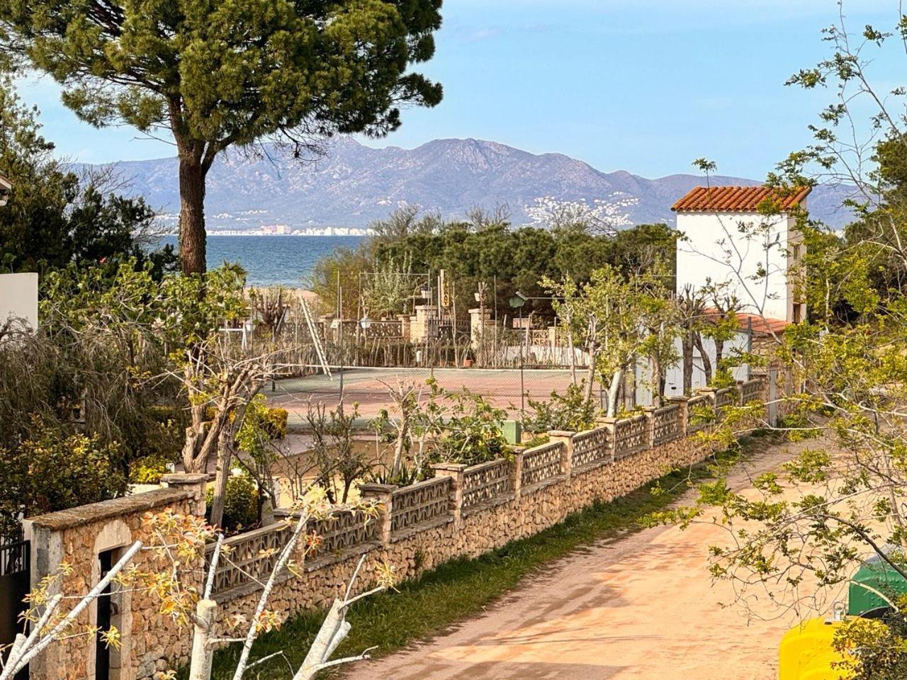 Villa Merce Empuries 圣马蒂登普里斯 外观 照片